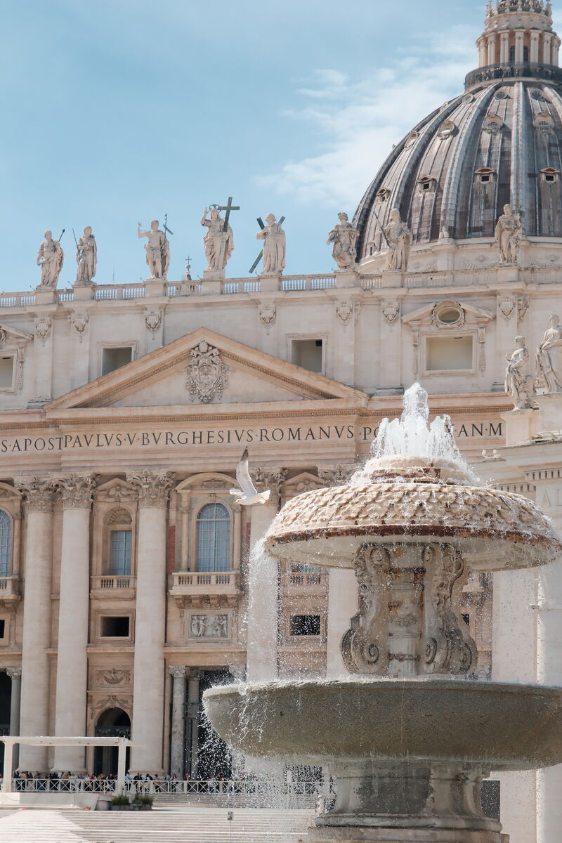 Eiffel Tower (daytime)